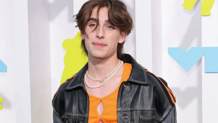 Johnny Orlando Net Worth & Girlfriend