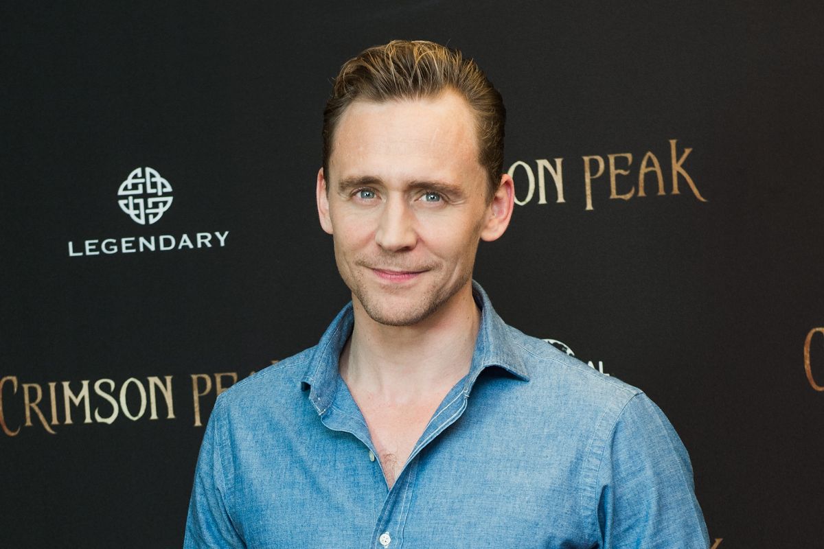 Tom Hiddleston Net Worth Wife Famous People Today Tom Hiddleston Net Worth Wife