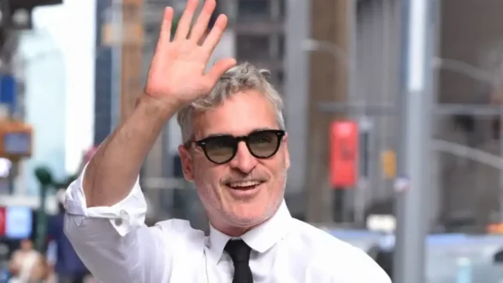 is joaquin phoenix a vegan